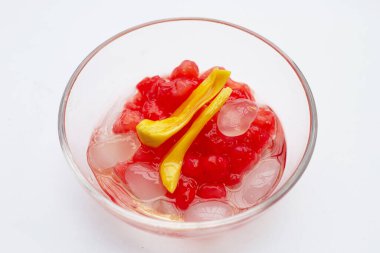 Red Ruby in sweet syrup, coconut milk