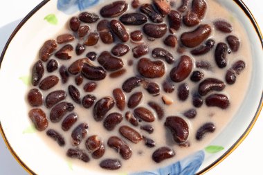 Hindistan cevizi sütlü kırmızı fasulye, Tayland tatlısı.