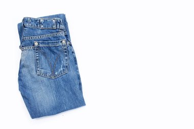 Beyaz arkaplanda mavi kot.