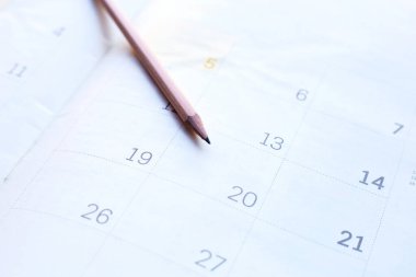 Not defterlerindeki kalem ya da beyaz arkaplandaki kağıt