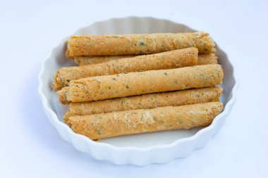 Deniz yosunlu çıtır börek.