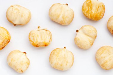 Beyaz arkaplanda Toddy avuç içi.