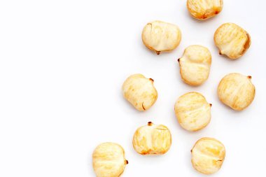 Beyaz arkaplanda Toddy avuç içi.