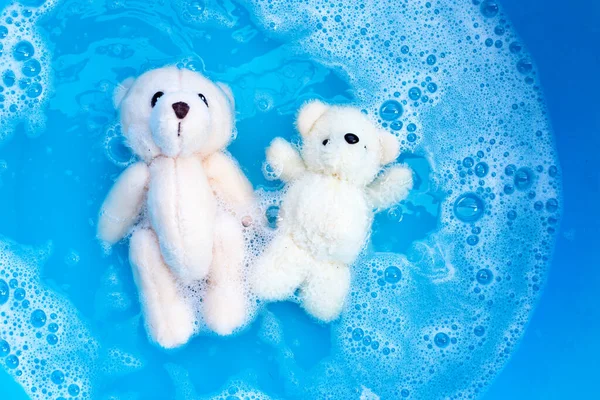 Soak Toy Teddy Bears Laundry Detergent Water Dissolution Washing Laundry — Stok fotoğraf