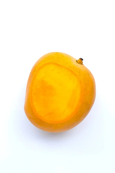熱帯果実 白の背景にマンゴー — ストック写真