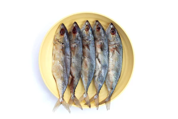 Gesalzener Fisch Auf Weißem Hintergrund — Stockfoto