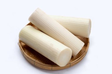 Beyaz arkaplanda yemek pişirmek için muz sapı.