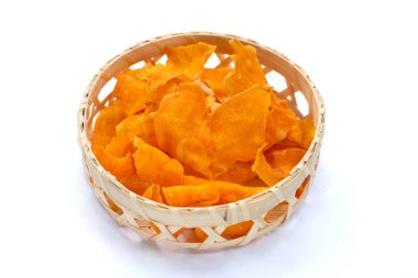 흰색 바탕에 달콤한 감자 칩.