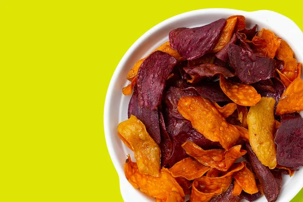 Purple Yellow Sweet Potato Chips — Stock Photo, Image