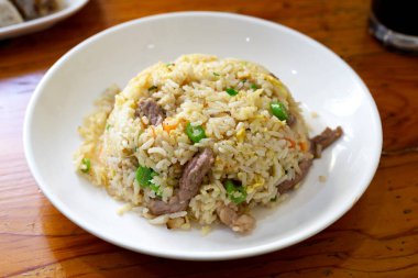 Fried rice with beef and egg