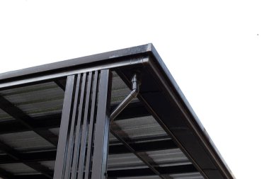 Ev yağmur oluğu, boru hattı sistemi.