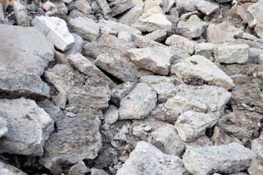 Yıkım üstüne yıkım.