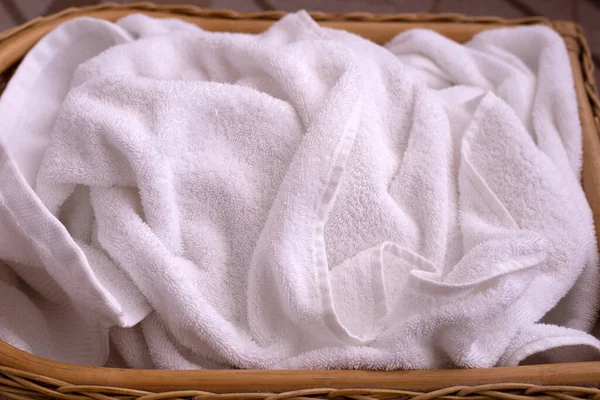 Used Towel Wicker Basket — Stock fotografie