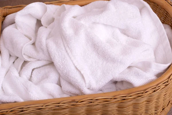 Used Towel Wicker Basket — Stock Photo, Image