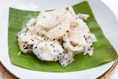 Tatlı yaban elmalı tatlı pilav..