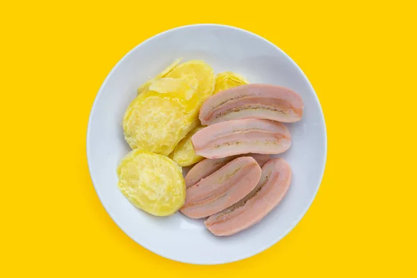 Gekookte Bananen Met Gekookte Zoete Aardappelen Heerlijk Fruitdessert — Stockfoto