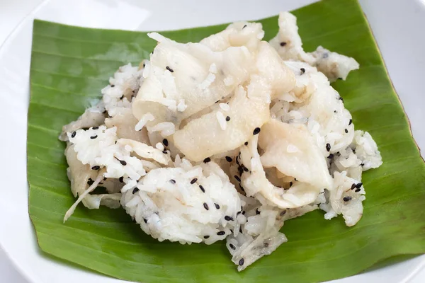 Tatlı yaban elmalı tatlı pilav..