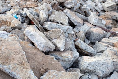 Yıkım üstüne yıkım.