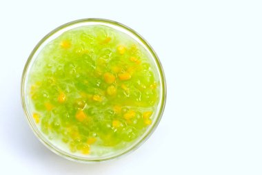 Hindistan cevizi sütünde muhallebi incileriyle mısır.