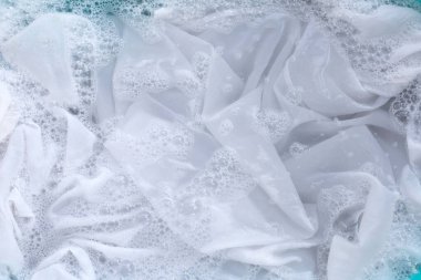 Yıkamadan önce bezi ıslat, beyaz bez.