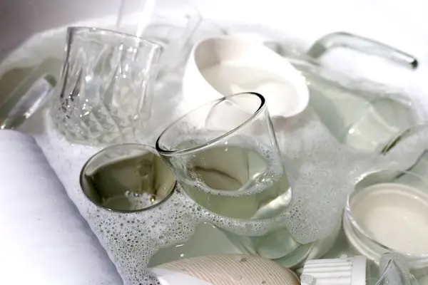 Миття Використовуваних Склянок Чашок — стокове фото