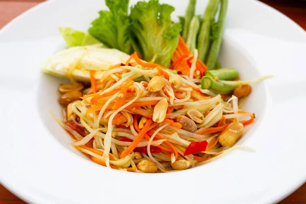 Spicy Papaya Salad White Plate — Stock Photo, Image