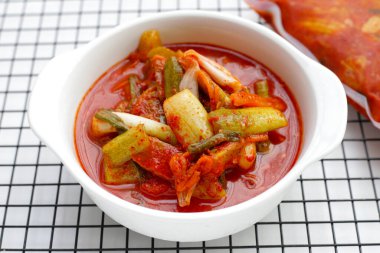 Kimchi Kore yemeği, salatalık kimchi.