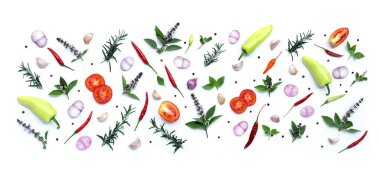 Yemek malzemeleri, çeşitli taze sebzeler ve beyaz arka planda bitkiler. Sağlıklı yeme kavramı