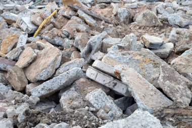 Yıkım üstüne yıkım.