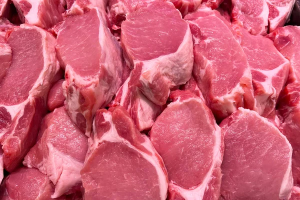 Свежее Красное Мясо Свинины — стоковое фото