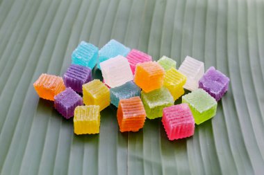 Renkli çıtır jöle. Thai tatlı tatlı tatlı