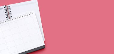 Pembe arka plan takvimi. Çalışma planı