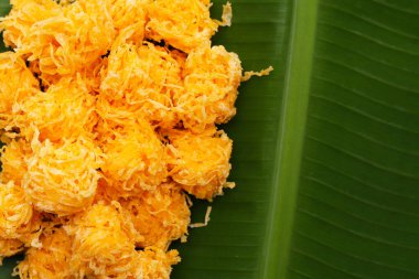 Tayland çıtır çıtır tatlı yumurta ipliği (Foi Thong Krob)