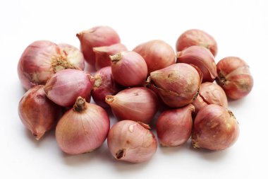 Beyaz bir arka plan üzerinde arpacık.