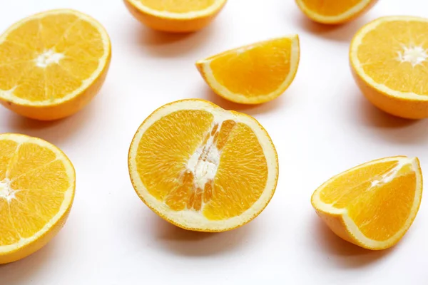 Taze portakal, yüksek C vitamini.