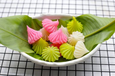 Alure, renkli Tayland tatlı tatlısı