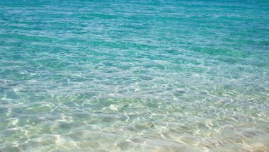 Yaz zamanı, güzel mavi deniz