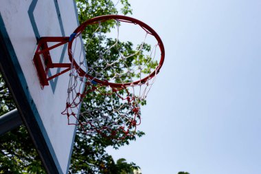 Basketbol potası, açık hava basketbol sahası. Spor konsepti