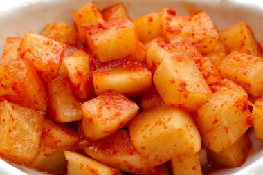 Daikon Kimchi. Lezzetli ve baharatlı.