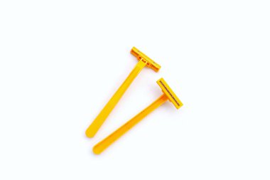 Beyaz arkaplanda erkek jiletleri.