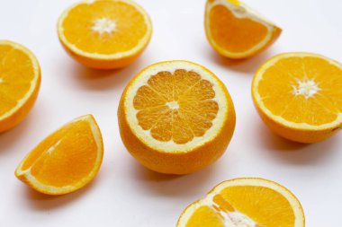 Taze portakal, yüksek C vitamini.