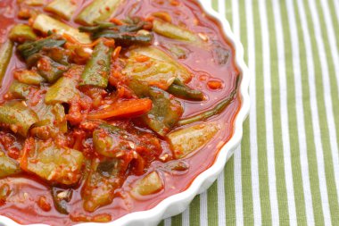 Kimchi Kore yemeği, salatalık kimchi.