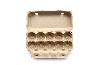 Beyaz arka planda yumurta kutusu.