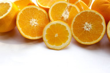 Taze portakal, yüksek C vitamini.