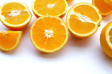 Taze portakal, yüksek C vitamini.