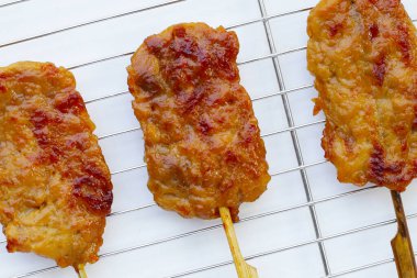 Tayland usulü ızgara domuz eti.