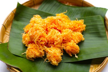 Tayland çıtır çıtır tatlı yumurta ipliği (Foi Thong Krob)