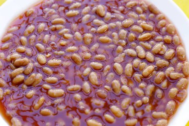 Domates soslu fırında fasulye.