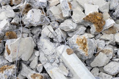 Yıkım üstüne yıkım.