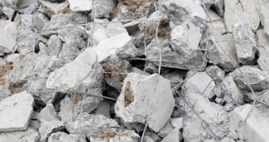 Yıkım üstüne yıkım.